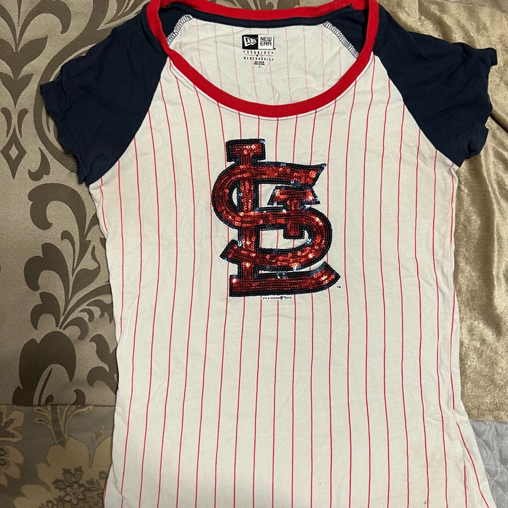 St. Louis Cardinal short sleeve shirt size small